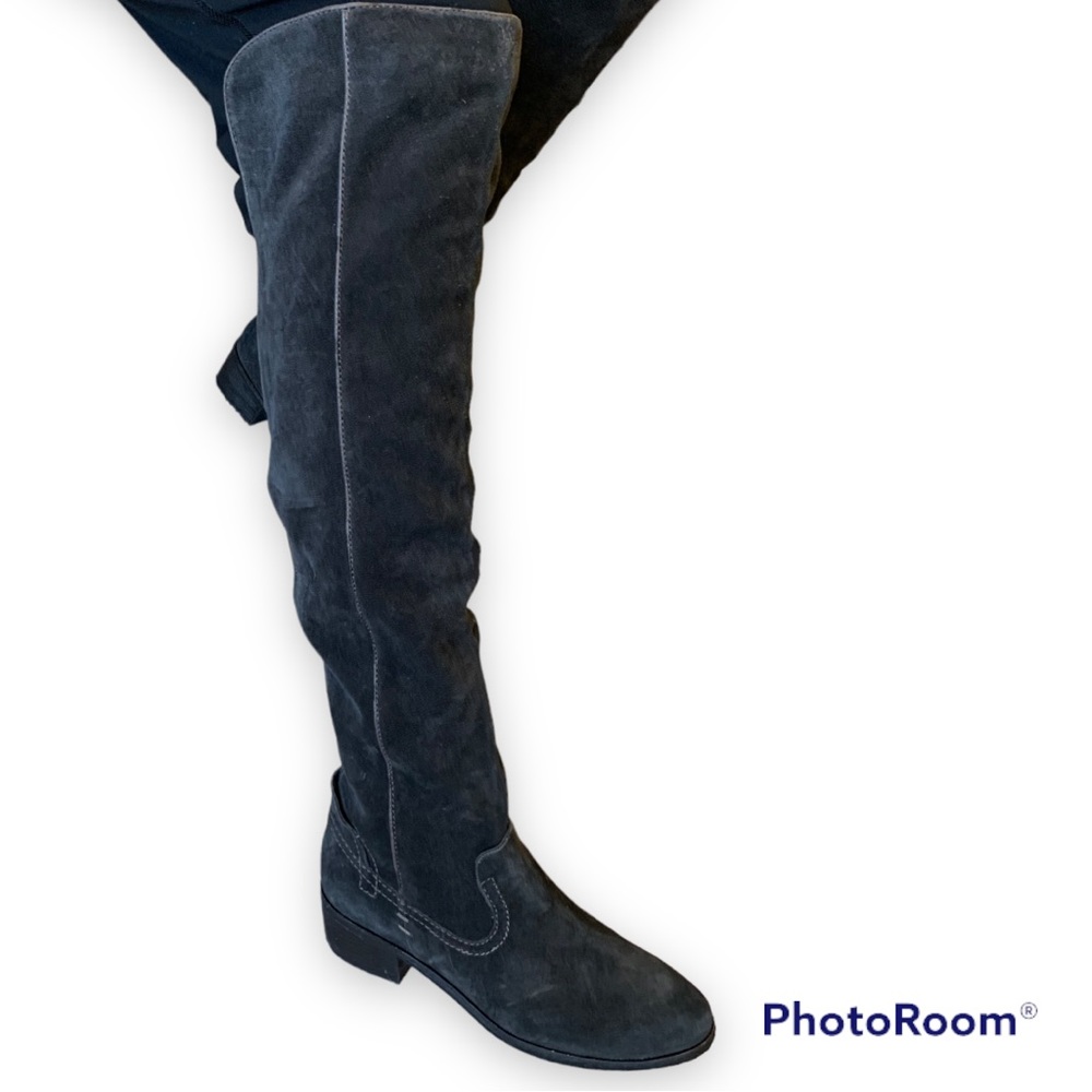 Dolce vita gray suede boots, 6.5.